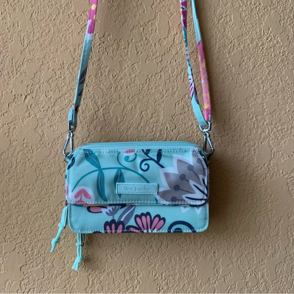 Brand New Vera Bradley RFID Crossbody Bag